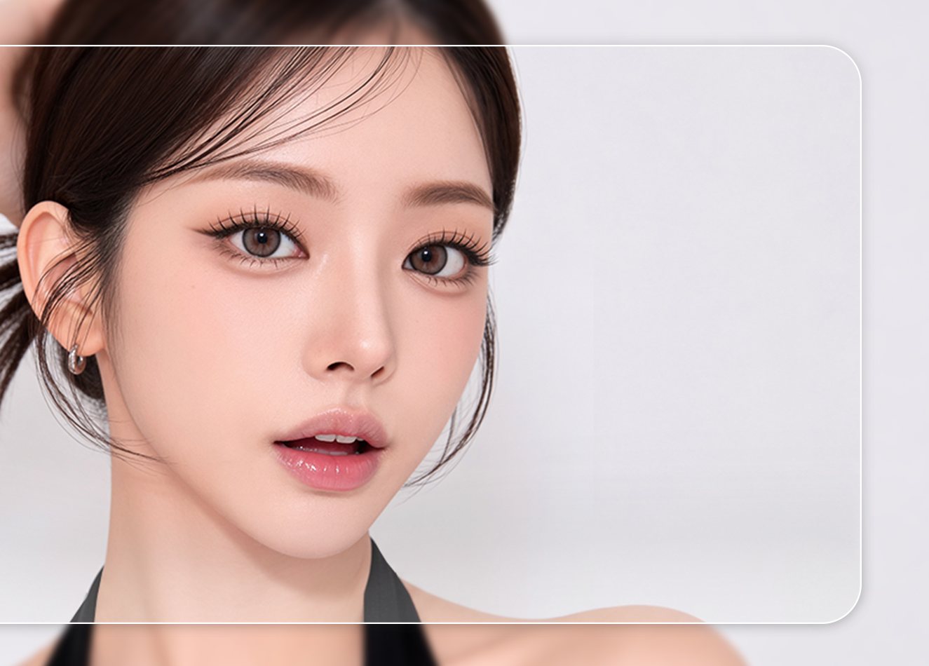 두 손으로 머리를 올린 모델 정면