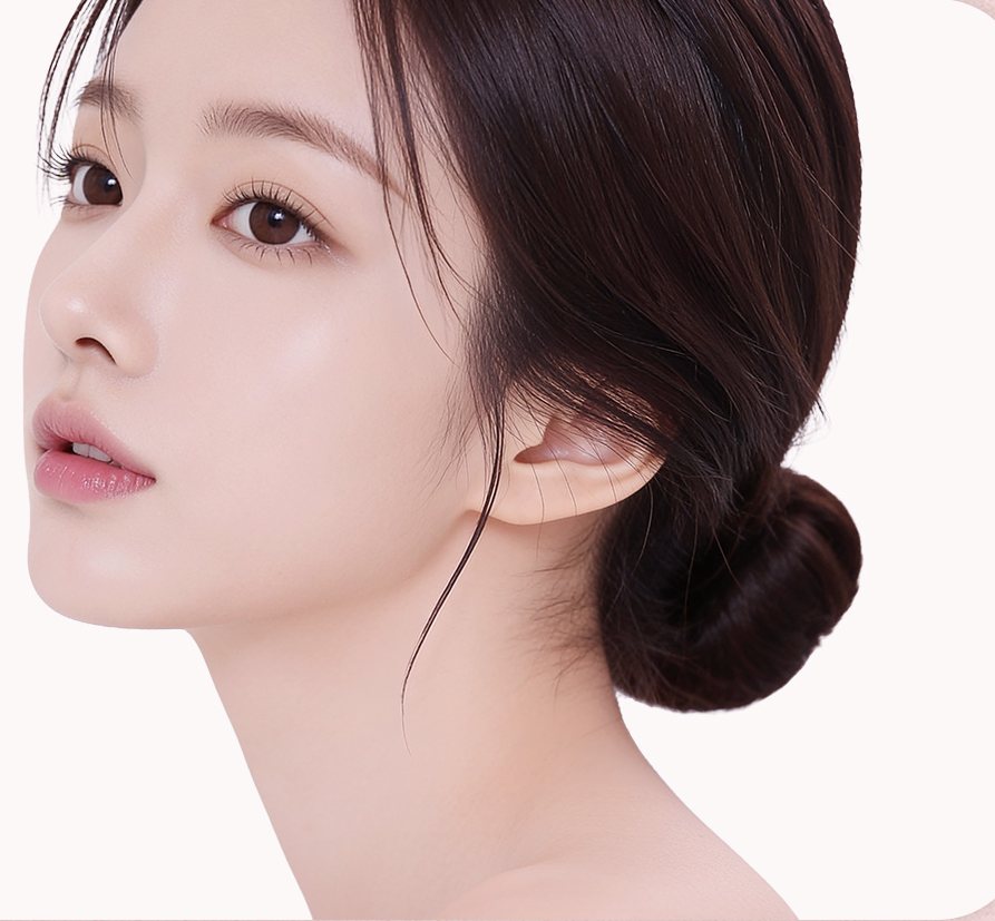 묶은 머리의 여성 모델 옆모습